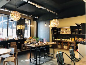 Daily buffet breakfast (EUR 19.00 per person)