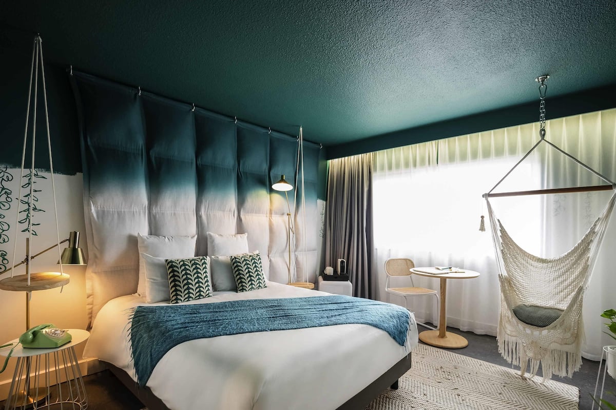 Room, 1 Double Bed (Arty) | Premium bedding, pillowtop beds, desk, blackout drapes