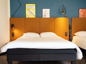 1 dormitorio, escritorio, espacio para trabajar con un portátil