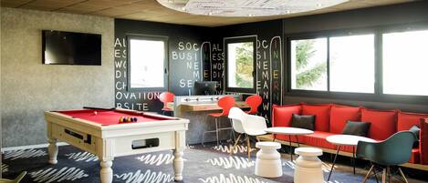 Det finns frukost och middag