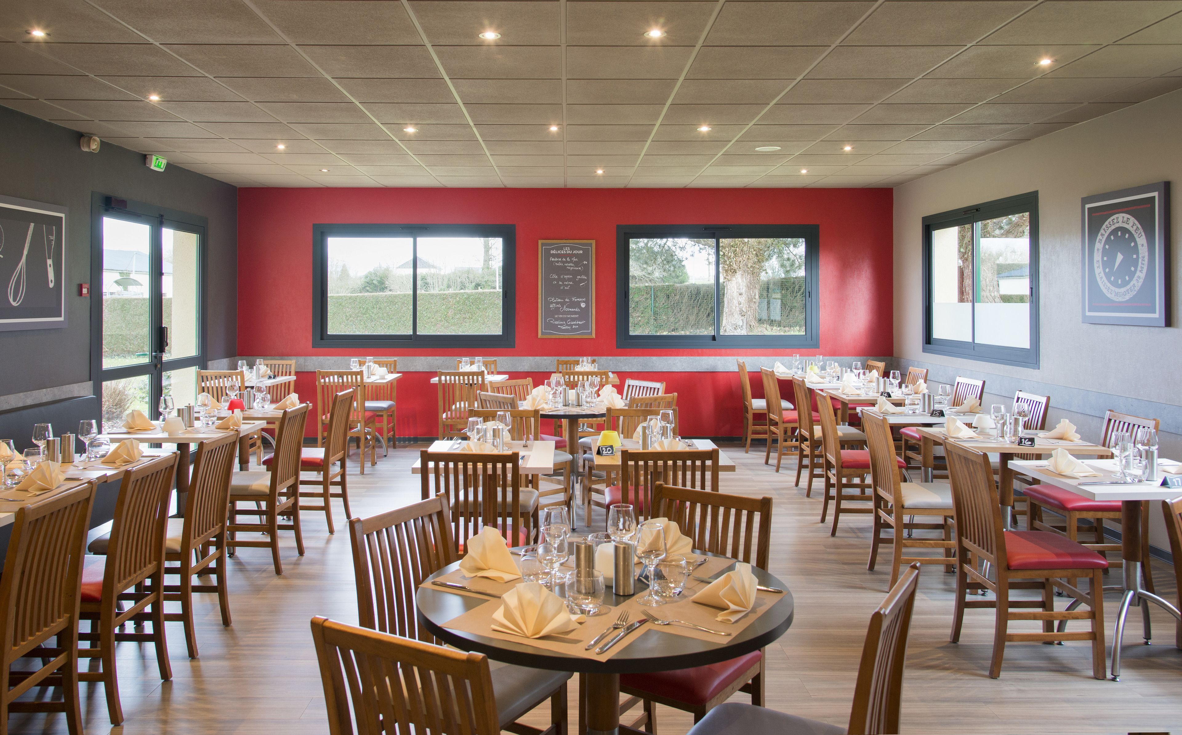 breakfast and dinner served, french cuisine