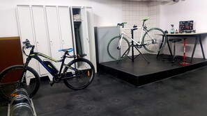 Bicycling - GLANDON Rooms Elite (Biel)