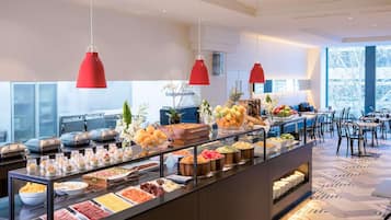 Breakfast, lunch, dinner served; local cuisine