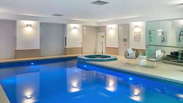 Una piscina techada