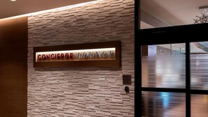 Bar lounge