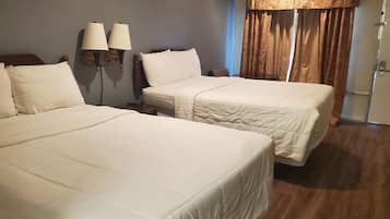 Standard Double Room | In-room safe, desk, iron/ironing board, free WiFi