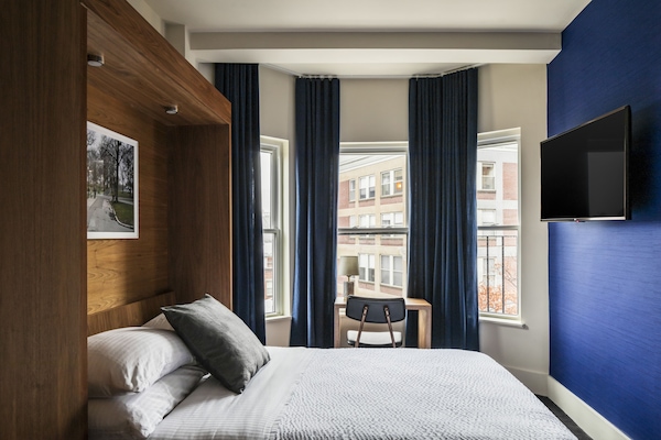 Kamar Standar, 1 Tempat Tidur Queen | Seprai premium, brankas, setrika/meja setrika, dan Wi-Fi gratis