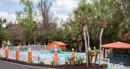 Baymont by Wyndham Lake City