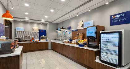Holiday Inn Express Atlanta Airport - North by IHG