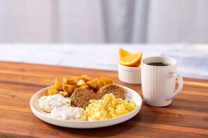 Free daily buffet breakfast 