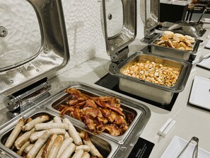 Daily buffet breakfast for a fee