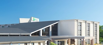 Holiday Inn Roanoke Airport – Conference CTR by IHG