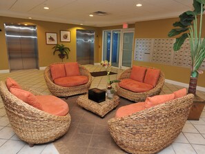 Lobby sitting area - San Carlos Condominiums by Wyndham Vacation Rentals (Gulf Shores)