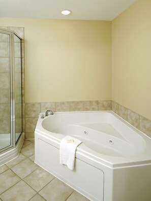 Condo, 3 Bedrooms, 3 Bathrooms, Sea Facing  | Poreamme