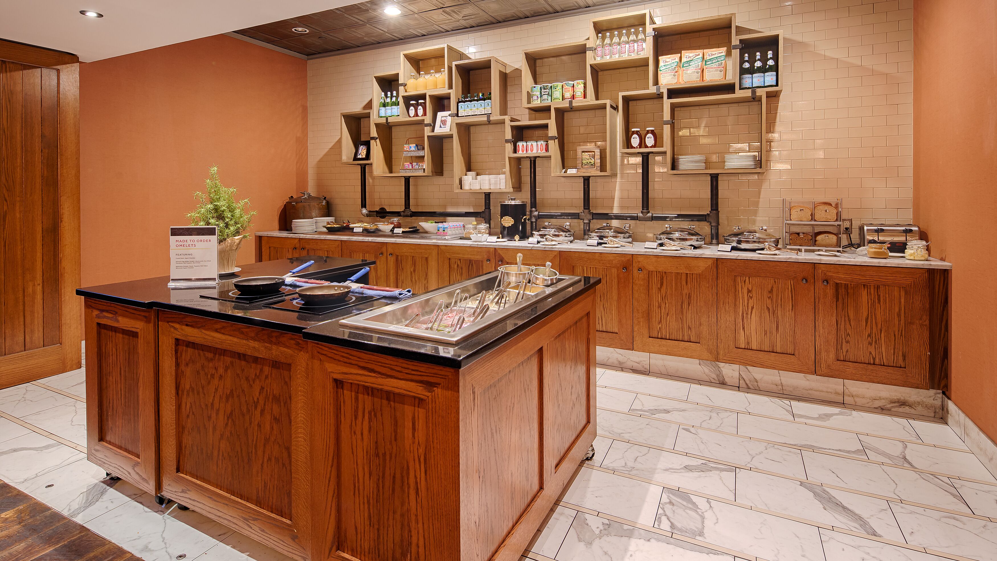 daily cooked-to-order breakfast for a fee