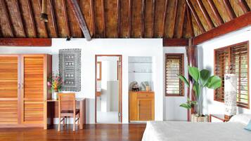 Premium bedding, pillow-top beds, minibar, in-room safe