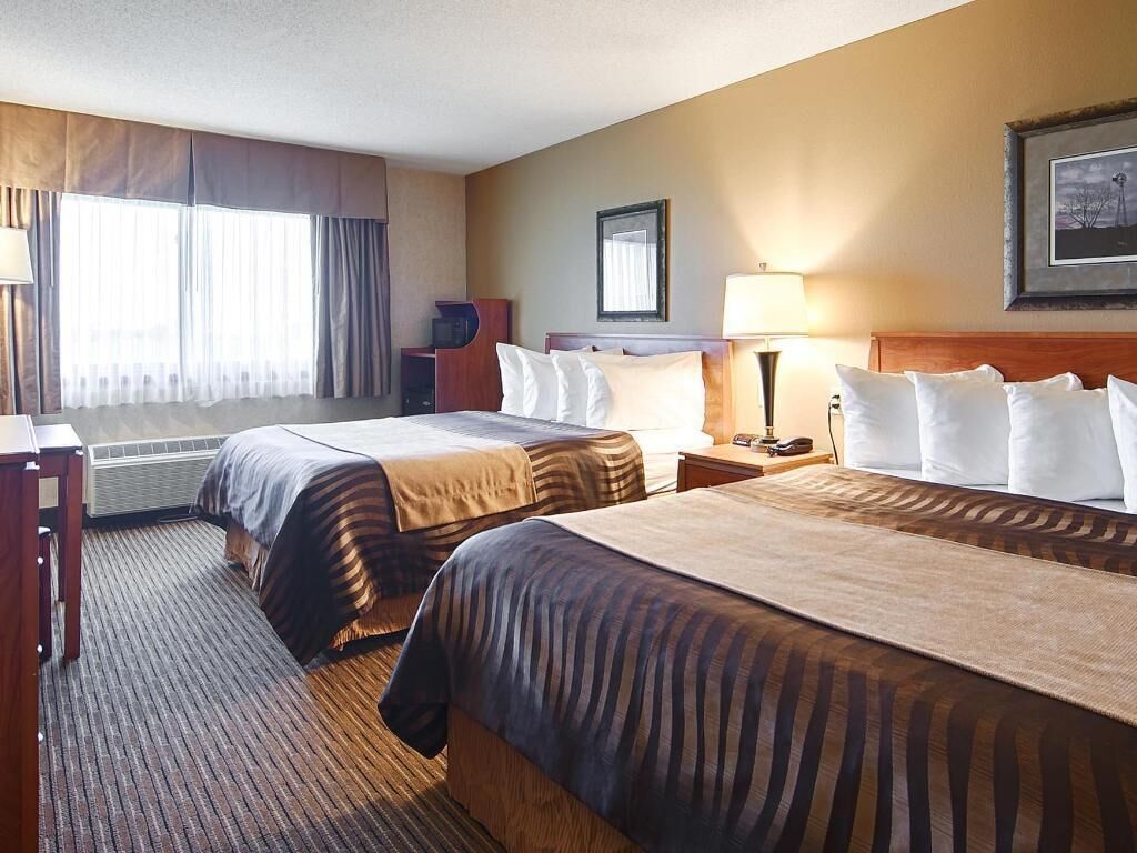 In-room safe, laptop workspace, iron/ironing board, WiFi