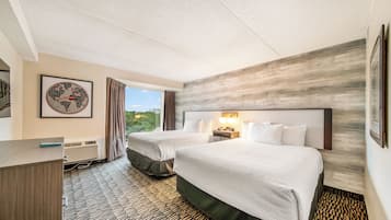 Colchones con pillow-top, escritorio y cortinas blackout