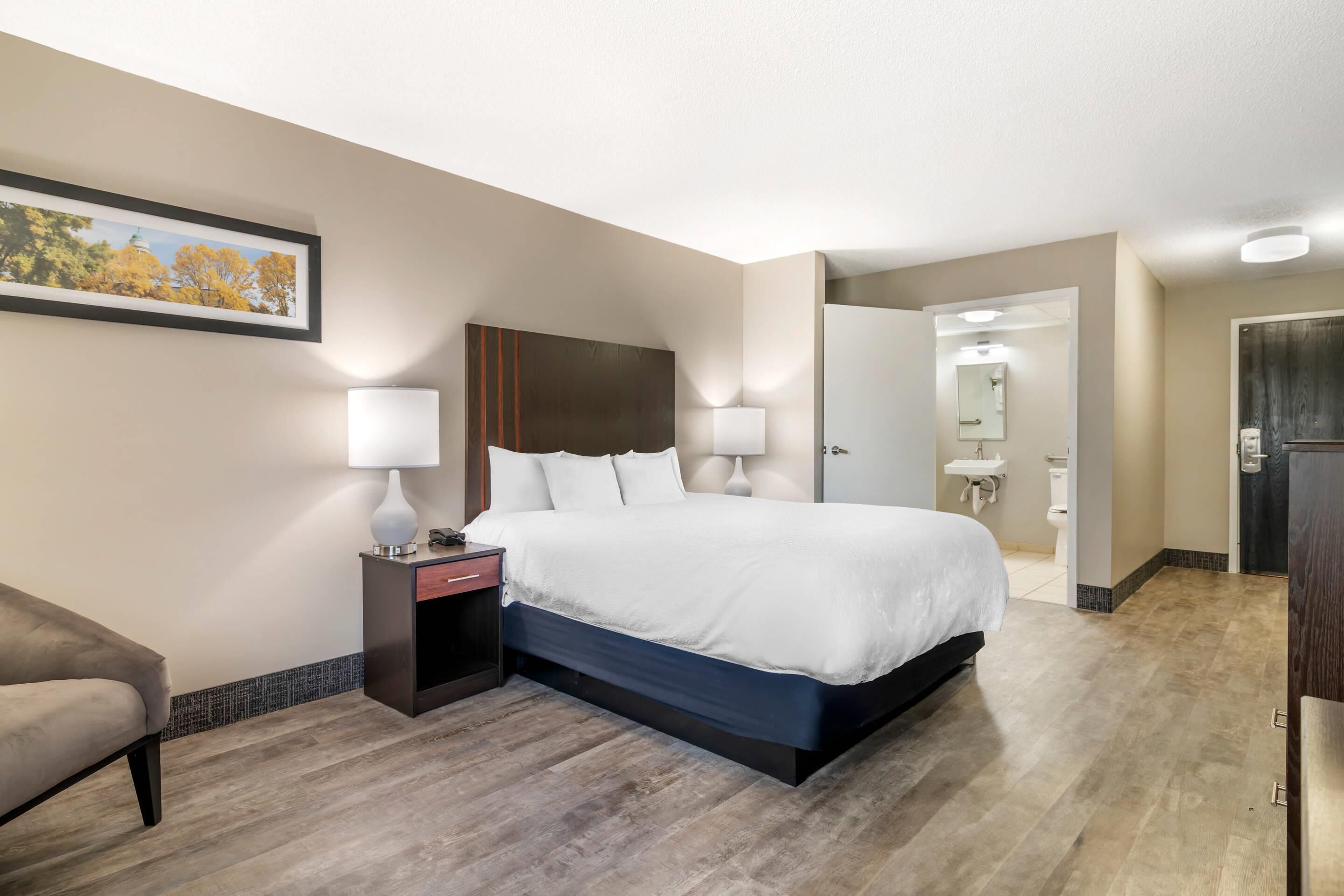 書桌、熨斗/熨衣板、免費無線上網、床單