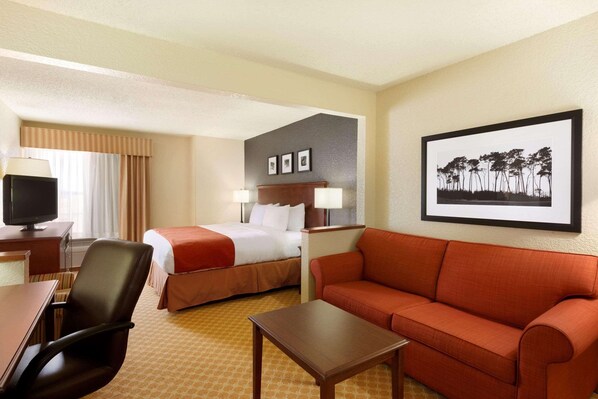 Premium bedding, in-room safe, desk, blackout curtains - Spark by Hilton South East Corpus Christi (Corpus Christi)