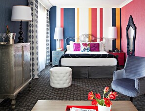 Hochwertige Bettwaren, Daunenbettdecken, Pillowtop-Betten, Zimmersafe