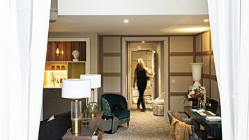 Premium bedding, down duvets, pillow-top beds, minibar