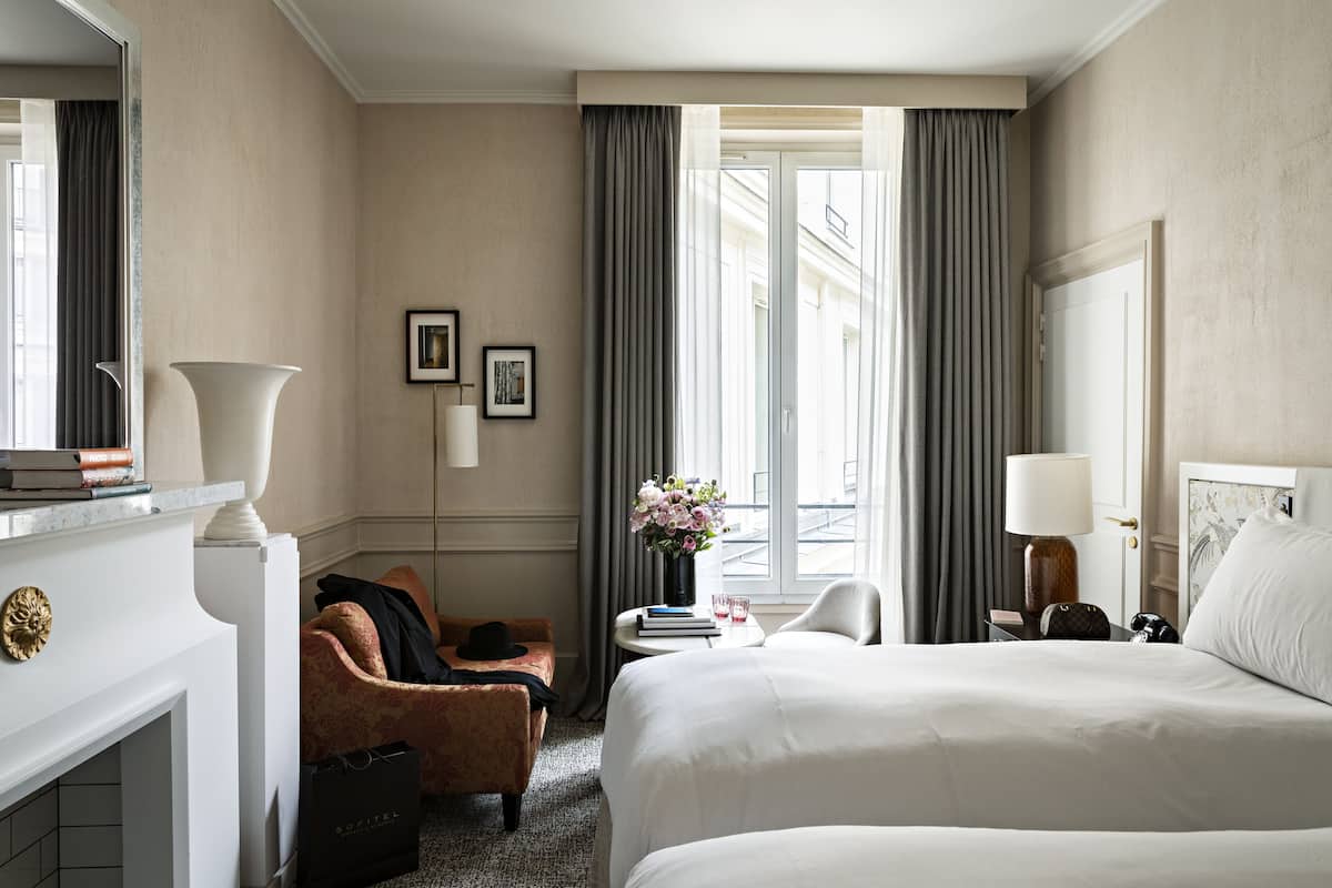 Luxury Room, 2 Twin Beds, Courtyard View (or Scribe St. View) | Premium bedding, down comforters, pillowtop beds, minibar