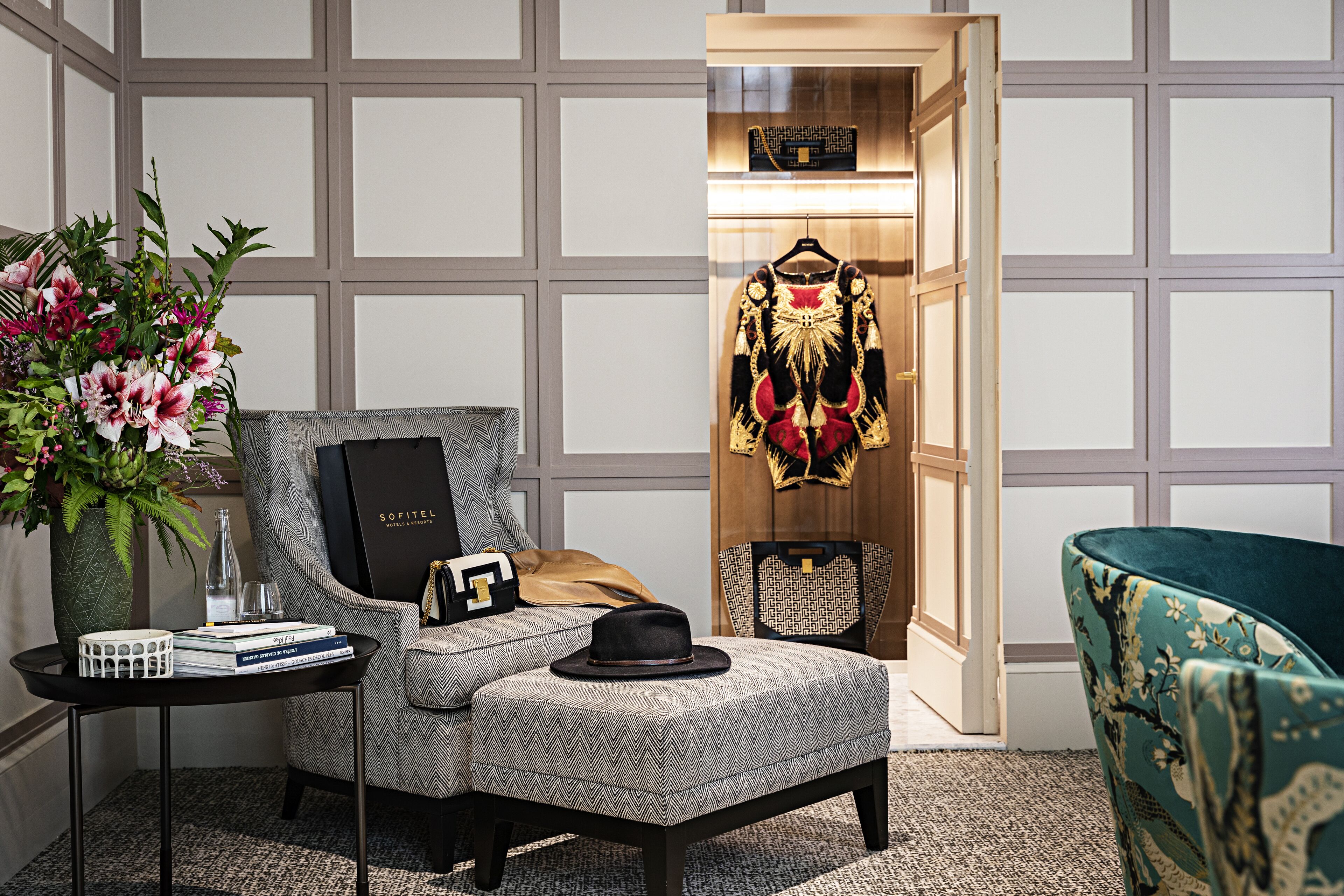 suite, 1 king bed, balcony (opera duplex, blvd. or scribe st.view) | premium bedding, down duvets, pillow-top beds, minibar