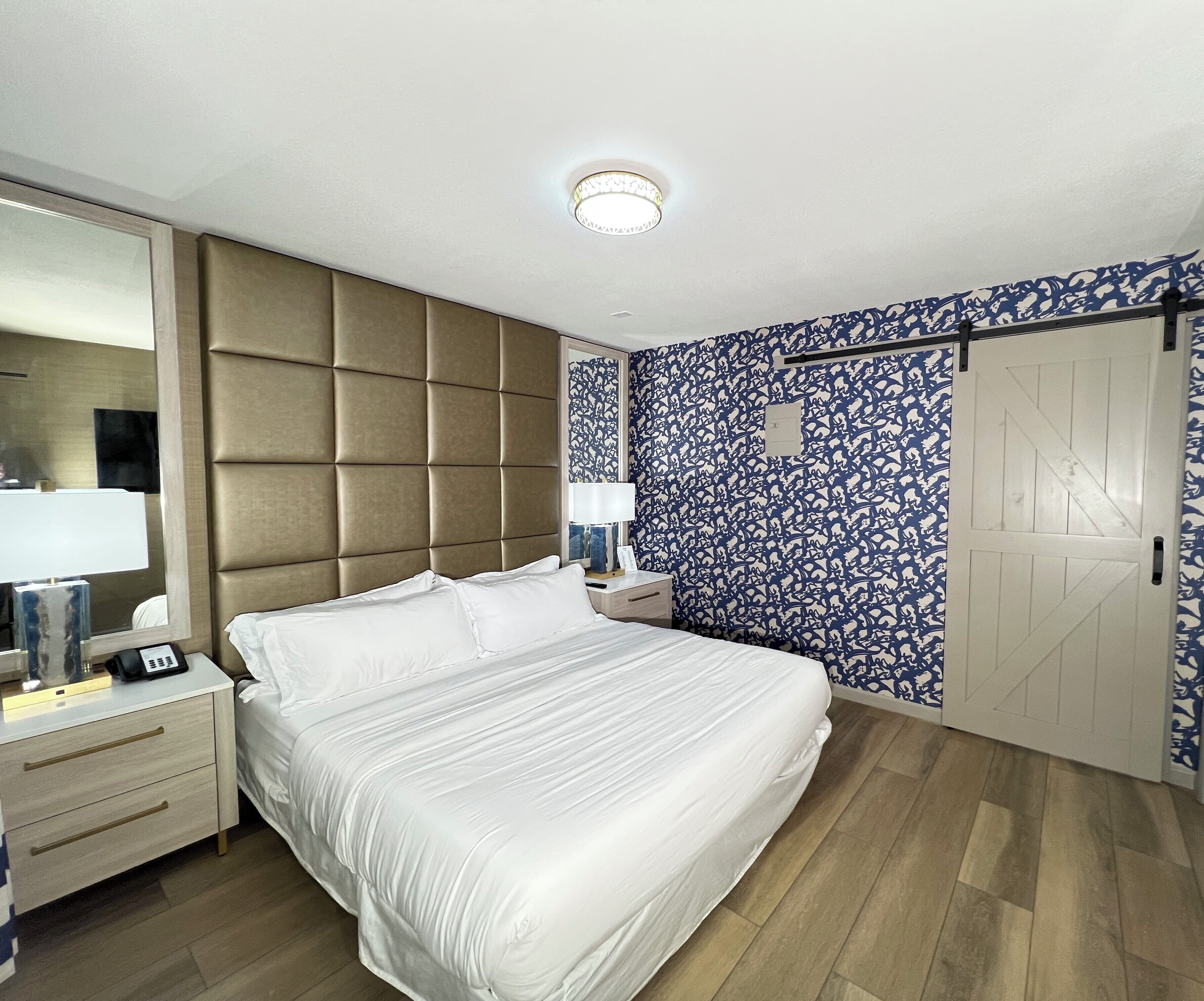 Literie de qualité supérieure, couette en duvet d'oie, bureau