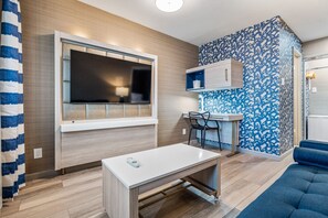 55-inch TV with satellite channels - 3 Palms Tucson North Foothills (Tucson)