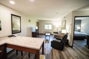 Suite, 1 Queen Bed with Sofa bed, Non Smoking (Upgrade) | Premium bedding, pillow-top beds, desk, blackout curtains - Quality Inn & Suites Watertown near Prairie Lakes Ice Arena (Watertown)