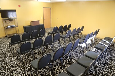 Quality Inn & Suites Watertown near Prairie Lakes Ice Arena