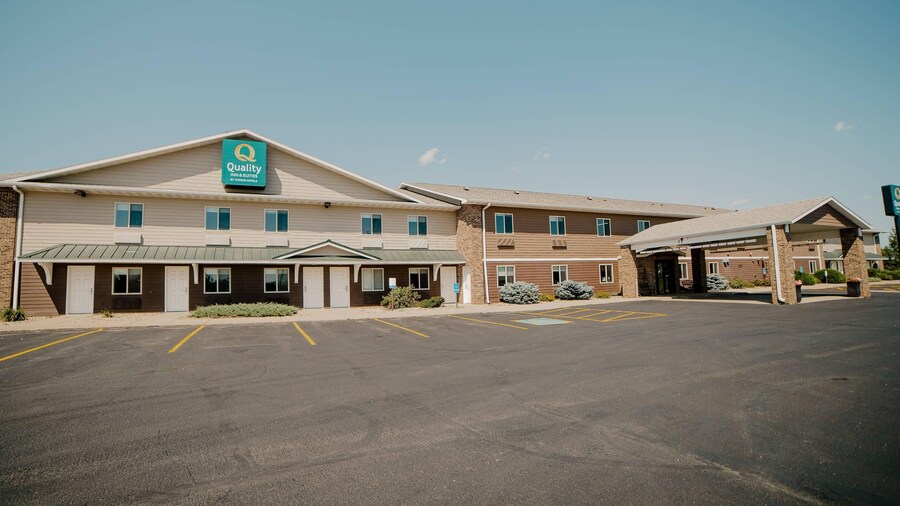 Quality Inn & Suites Watertown near Prairie Lakes Ice Arena