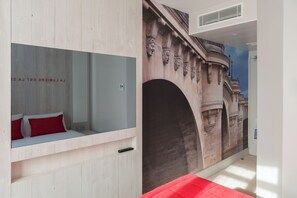 Literie de qualité supérieure, coffres-forts dans les chambres, bureau