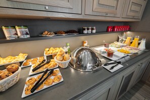 Daily buffet breakfast for a fee - Hôtel Le 209 Paris Bercy (Paris)