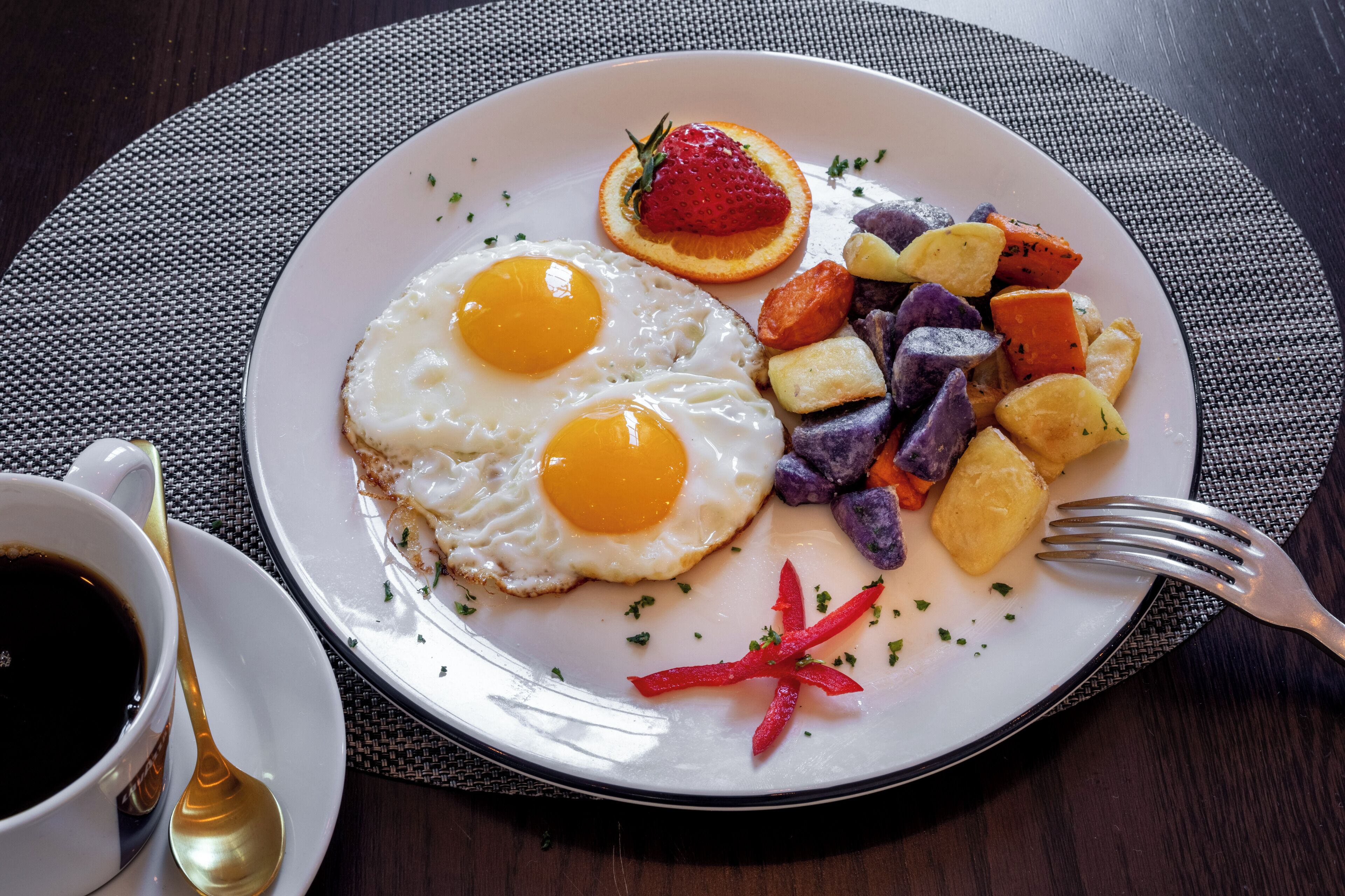 daily full breakfast for a fee