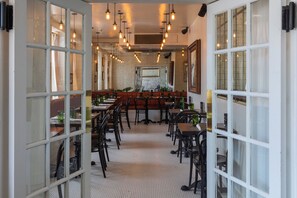 Breakfast, lunch, dinner served; American cuisine - The William Fell Baltimore, Tapestry Collection by Hilton (Baltimore)