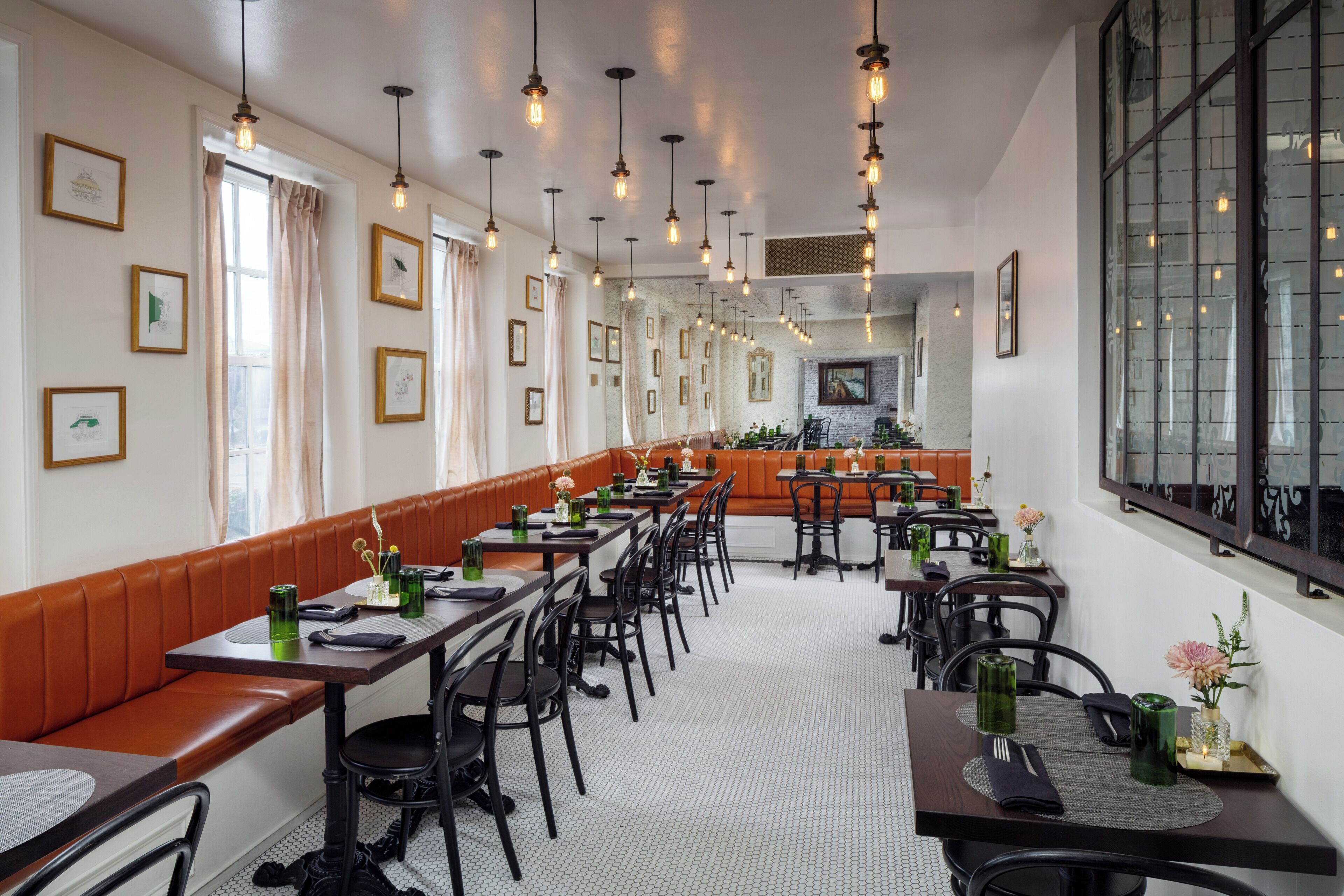 breakfast, lunch, dinner served; american cuisine