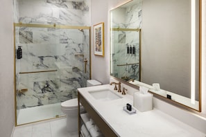 Shower, designer toiletries, hair dryer, towels - The William Fell Baltimore, Tapestry Collection by Hilton (Baltimore)