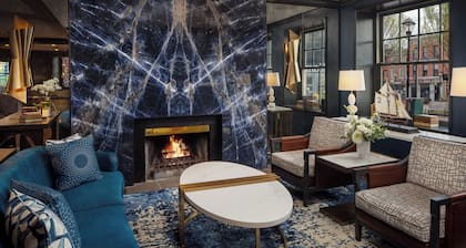 The William Fell Baltimore, Tapestry Collection by Hilton
