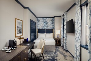Room, 1 Queen Bed | Hypo-allergenic bedding, in-room safe, desk, laptop workspace - The William Fell Baltimore, Tapestry Collection by Hilton (Baltimore)