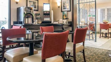 Free daily continental breakfast