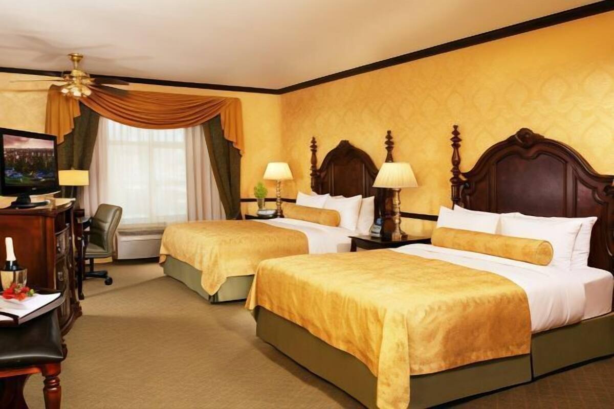 Peralatan tempat tidur premium, gebar bulu kapas, tilam berlapik, meja