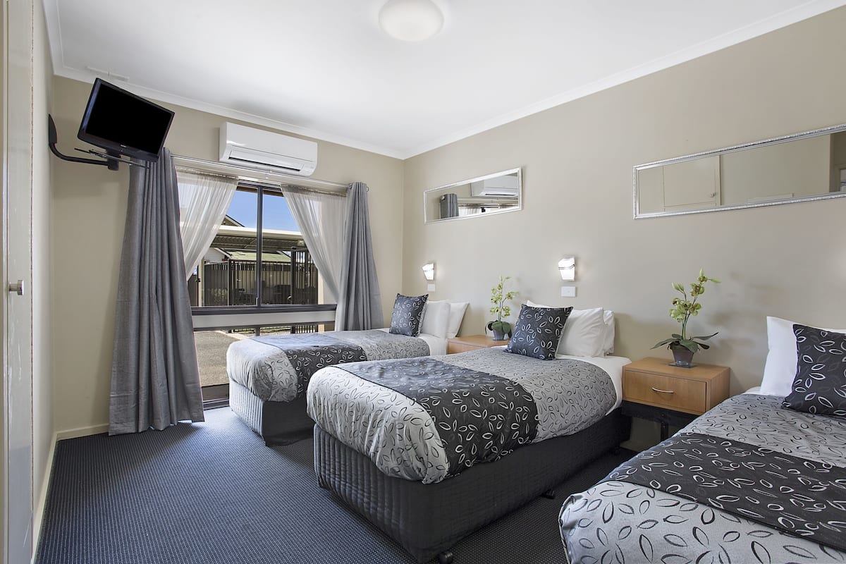 Suite, Multiple Beds, Non Smoking