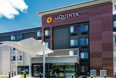 La Quinta Inn & Suites by Wyndham Salem NH