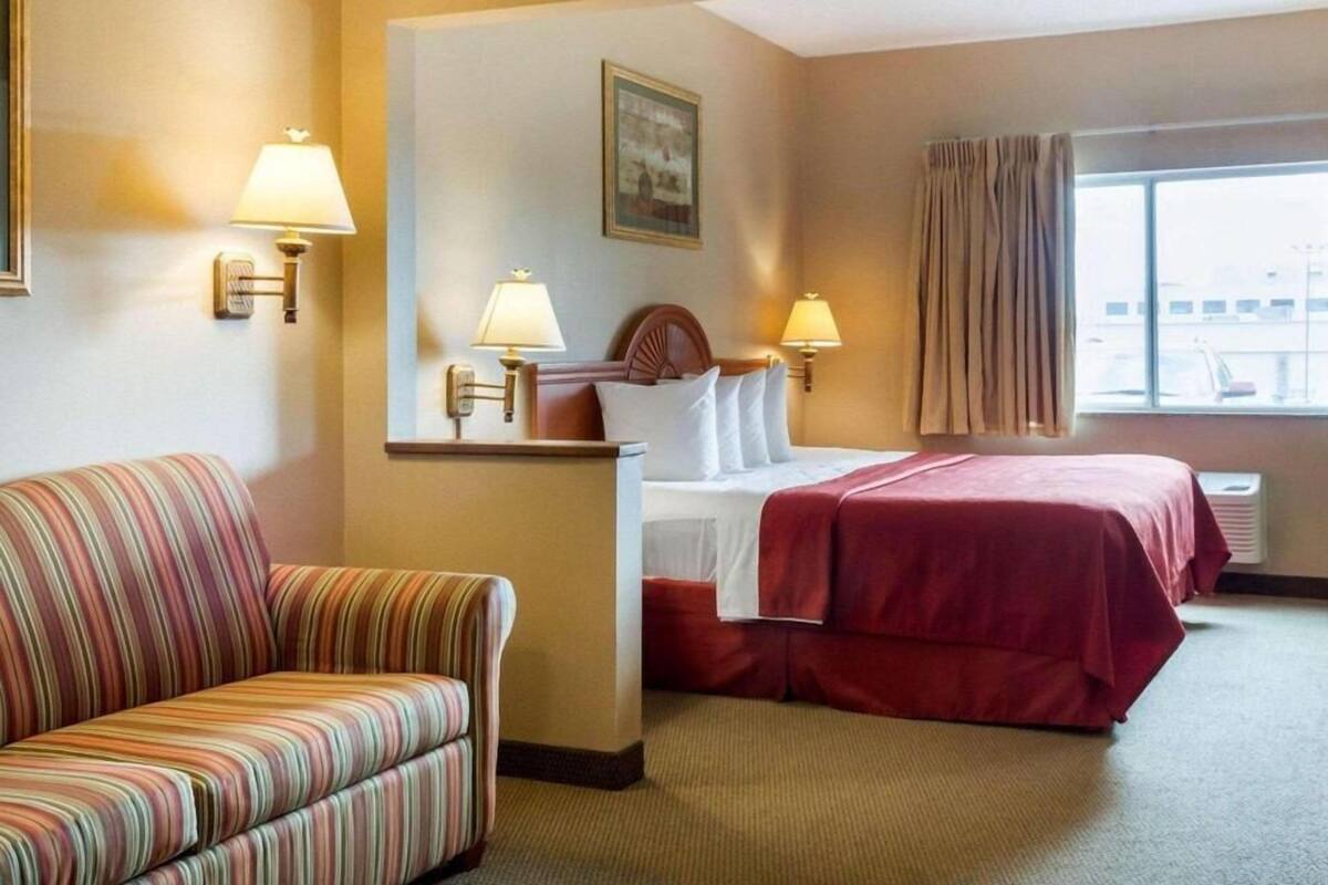 Iron/ironing board, free rollaway beds, free WiFi, bed sheets