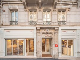 Fachada de la propiedad