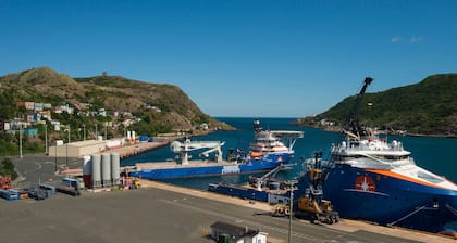 DoubleTree by Hilton St. John's Harbourview