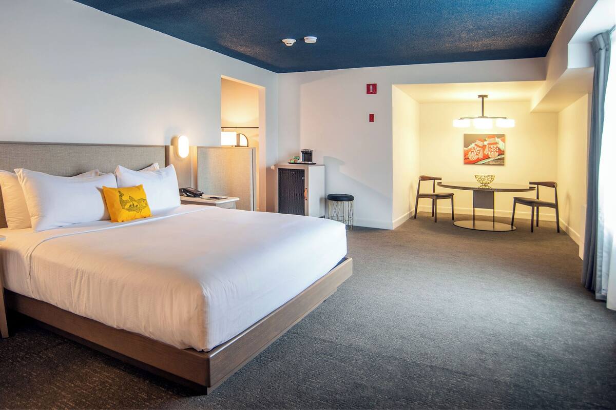 Room, 1 King Bed, Accessible (Roll-In Shower, Hearing & Mobility) | Egyptian cotton sheets, premium bedding, pillowtop beds, blackout drapes