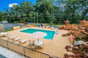 Seasonal outdoor pool